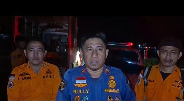 Banjir Melanda Wilayah Kecamatan Jati Agung Lampung Selatan, Sejumlah Kendaraan Roda Empat Hanyut Terseret